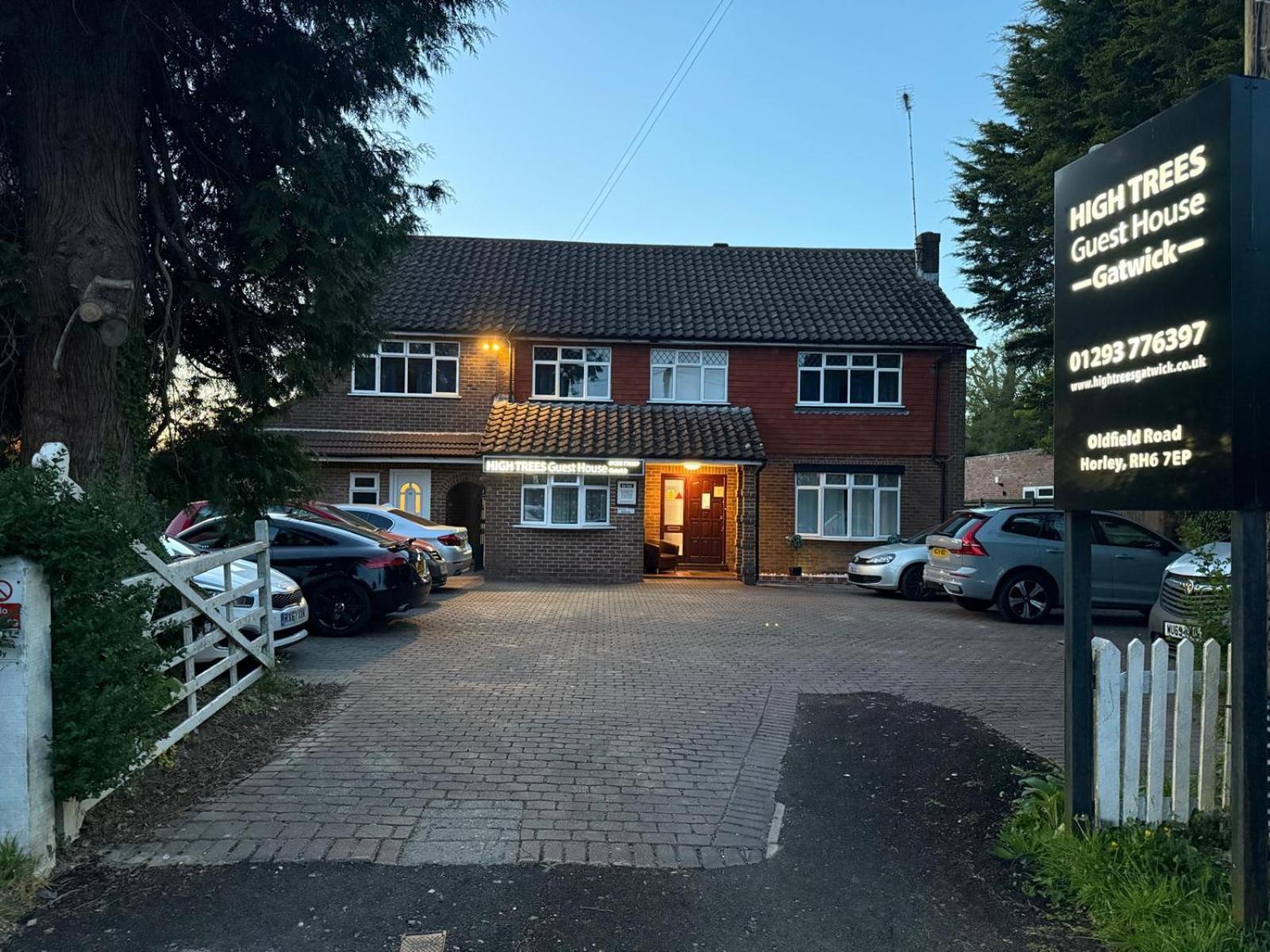 High Trees Guest House Gatwick Horley Extérieur photo